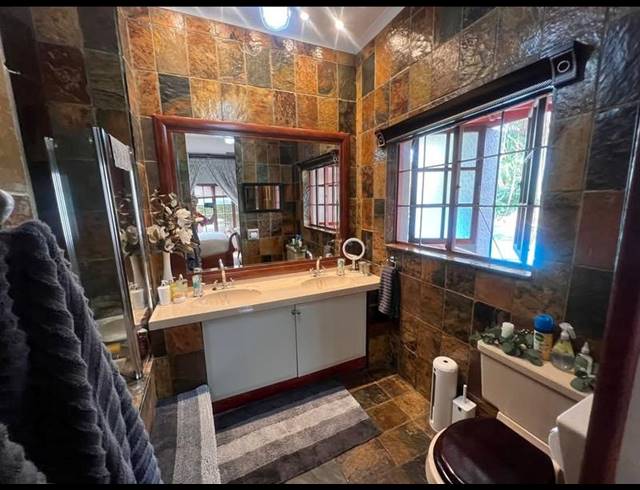 6 BEDROOM HOUSE FOR SALE IN AMANDASIG